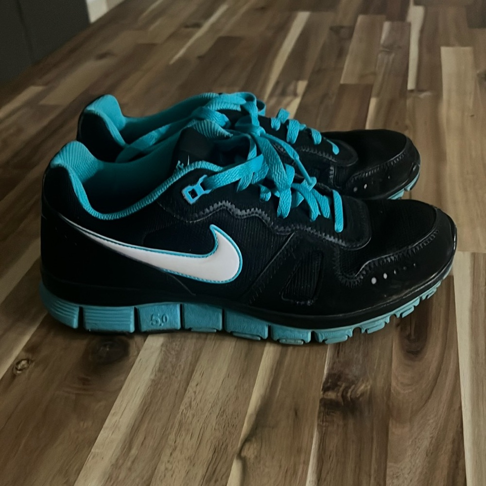 Woman’s size 9.5 Nike Shoes